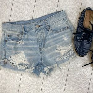 American Eagle Outfitters Tom Girl Shortie Jean shorts size 4